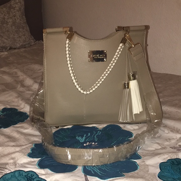 Beautiful BEBE bag NEW - Picture 3 of 6